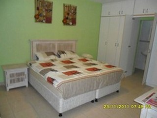 bedroom2